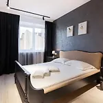 Leogrand On Svobody Avenue 6-8 * إلفيف
