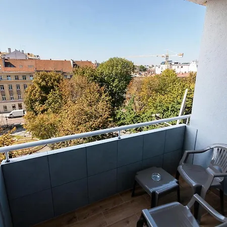 Apartman Leogrand On Svobody Avenue 6-8 *